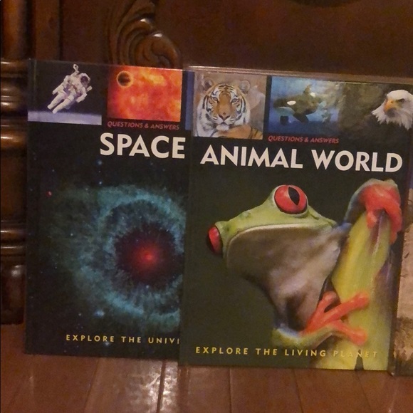 Set of 4 Questions & Answers books- hard back - Picture 2 of 3